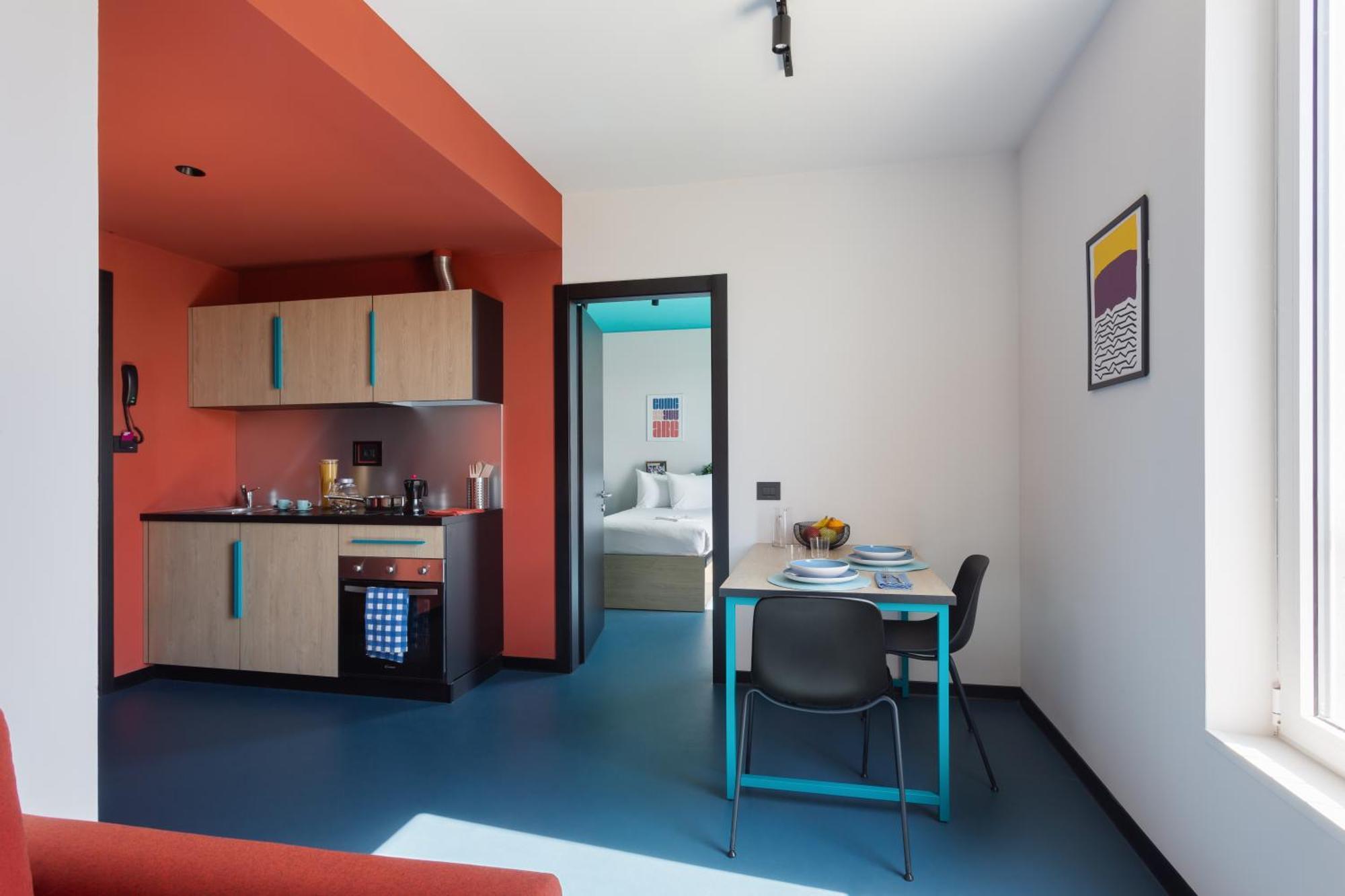 Cx Milan Nom Hostel Bagian luar foto